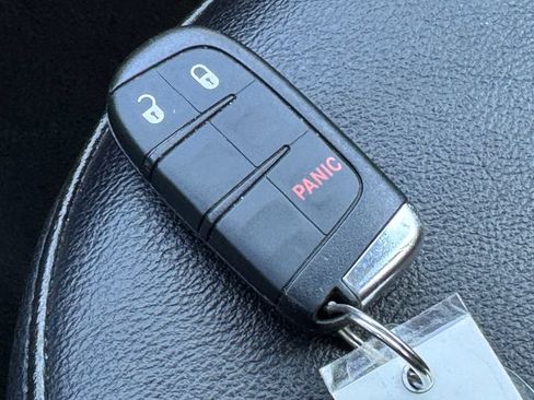 Used 2021 Jeep Compass Latitude w/ Convenience Group AWD/4WD image 33