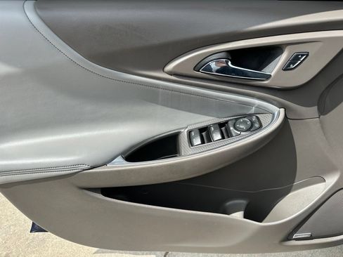 Certified 2017 Chevrolet Malibu LT w/ Leather Package FWD image 15
