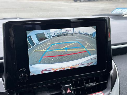 Used 2025 Toyota Corolla LE image 17