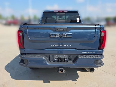 Used 2024 GMC Sierra 2500 Denali Ultimate AWD/4WD image 4