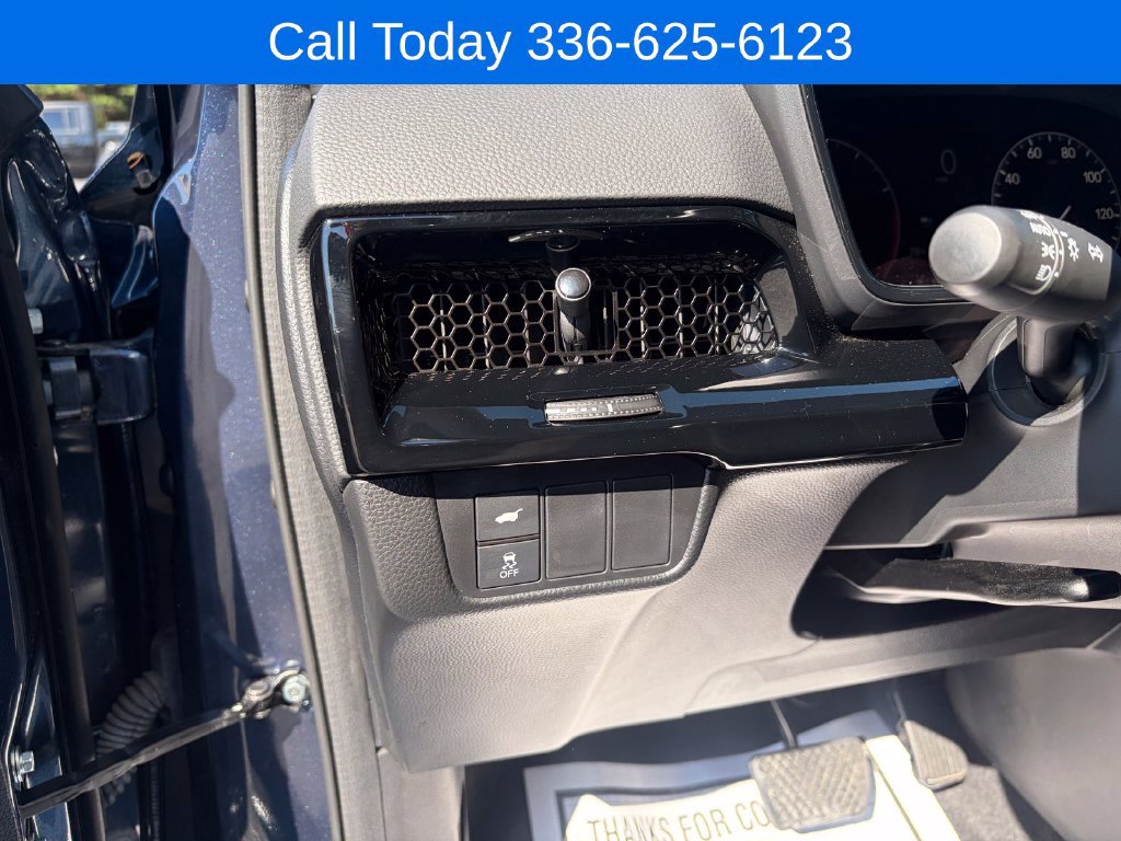 Used 2025 Honda CR-V EX-L image 13