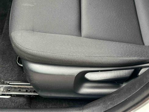 Used 2024 Toyota Corolla LE FWD image 11