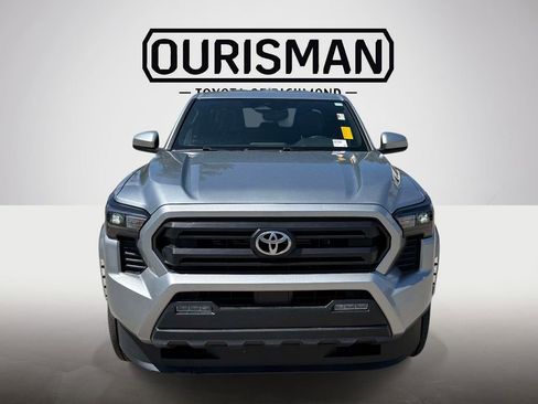Used 2024 Toyota Tacoma SR5 AWD/4WD image 6