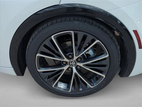New 2026 Toyota Prius Limited FWD image 9