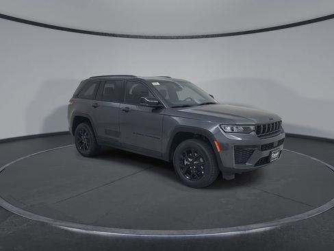 New 2026 Jeep Grand Cherokee Laredo image 3