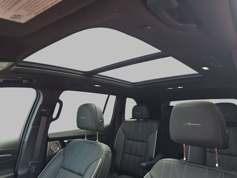 Certified 2025 Buick Enclave Avenir w/ LPO, Floor Liner Package AWD/4WD image 33