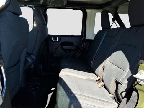 Used 2024 Jeep Wrangler Unlimited Sport AWD/4WD image 18