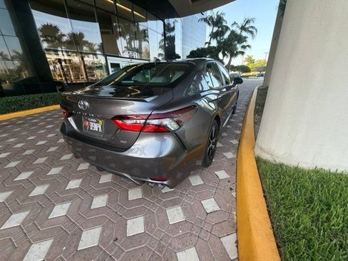 Used 2023 Toyota Camry SE FWD image 9
