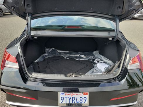 Certified 2025 Hyundai Elantra Sport w/ Cargo Package image 21