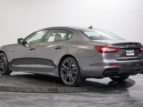 Used 2020 Maserati Quattroporte GTS GranSport image 3