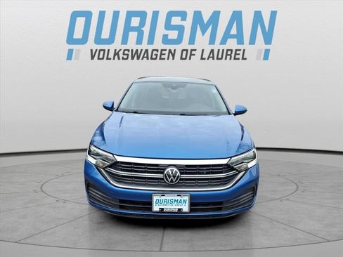 Used 2022 Volkswagen Jetta SE w/ Panoramic Sunroof Package image 6