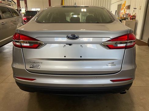 Used 2020 Ford Fusion SE FWD image 22