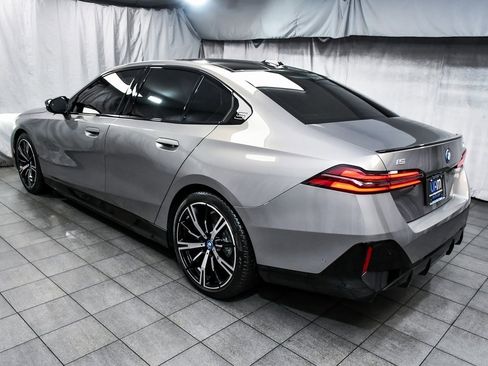 Used 2025 BMW i5 M60 w/ Executive Package image 4