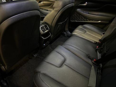 Used 2019 Hyundai Santa Fe Limited image 11