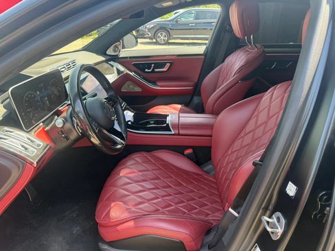 Used 2023 Mercedes-Benz S 580 4MATIC Sedan w/ AMG Line image 18