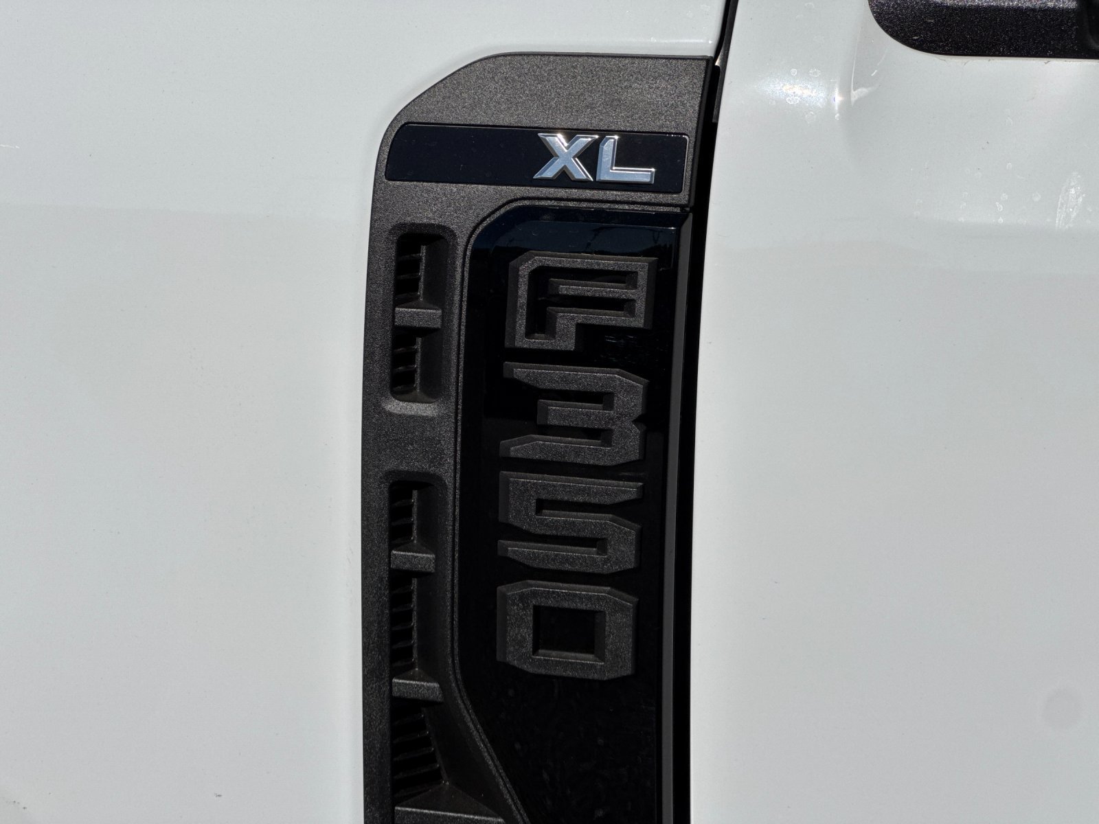 New 2027 Ford F350 XL w/ XL Chrome Package RWD image 29