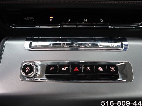 Used 2025 Lincoln Aviator AWD image 27