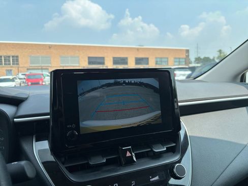 Used 2025 Toyota Corolla LE FWD image 22