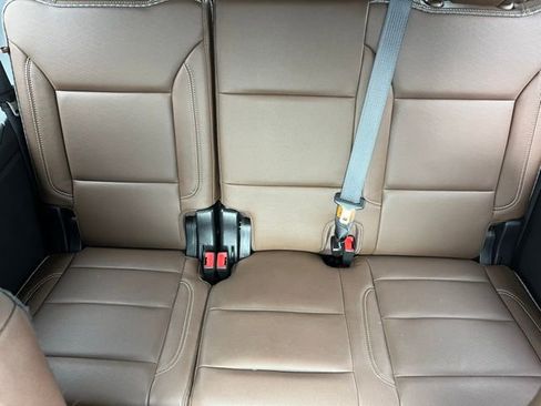 Used 2023 Chevrolet Tahoe High Country image 16