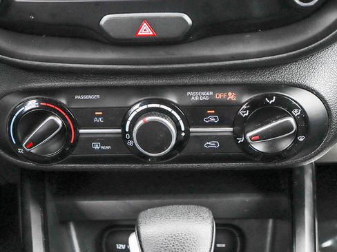 Used 2023 Kia Soul LX w/ Option Group 015 FWD image 16
