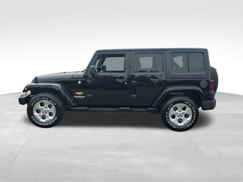 Used 2014 Jeep Wrangler Unlimited Sahara w/ Connectivity Group image 20