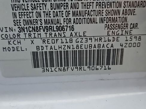 Used 2024 Nissan Versa SR FWD image 24