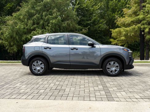 Used 2025 Nissan Kicks S w/ Interior Electronics Package AWD/4WD image 9