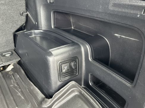 Used 2013 Toyota 4Runner SR5 w/ Convenience Pkg image 43