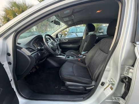 Used 2019 Nissan Sentra SV FWD image 9