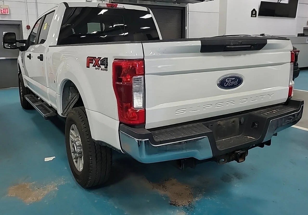 Used 2019 Ford F350 XL w/ STX Appearance Package AWD/4WD image 4