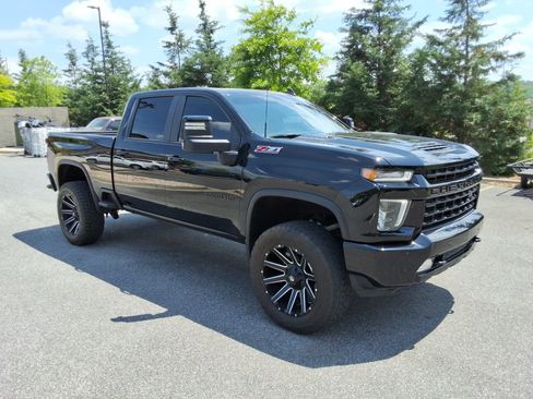 Used 2022 Chevrolet Silverado 2500 LTZ w/ LTZ Plus Package AWD/4WD image 3