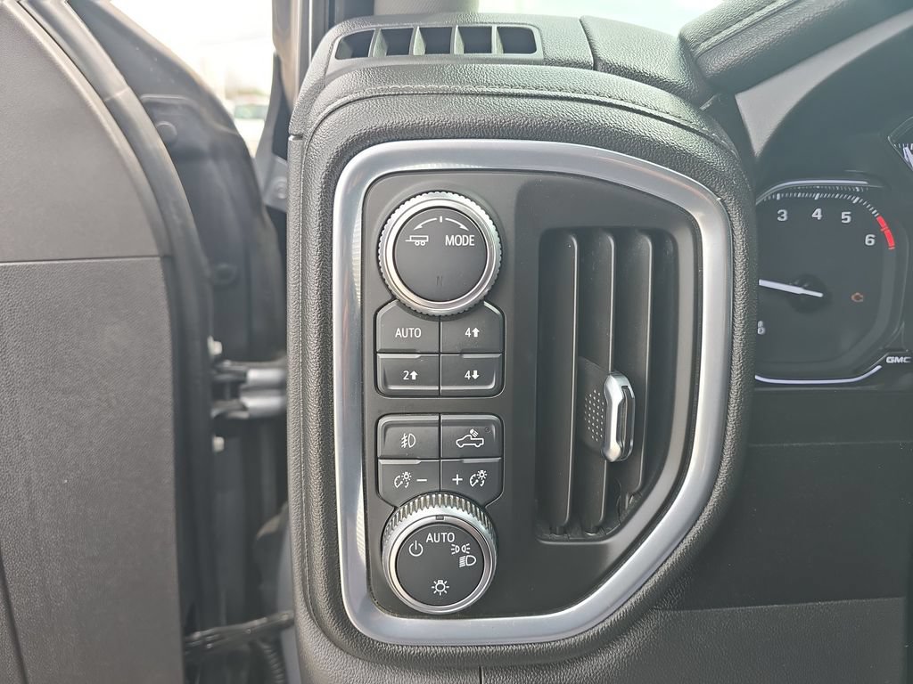Used 2021 GMC Sierra 1500 Elevation w/ X31 Off-Road Package AWD/4WD image 30