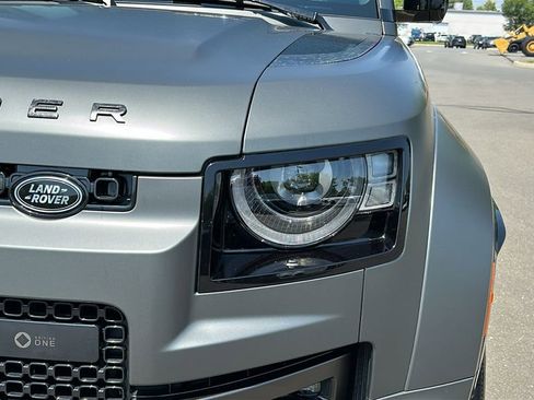 Certified 2025 Land Rover Defender 110 AWD/4WD image 7