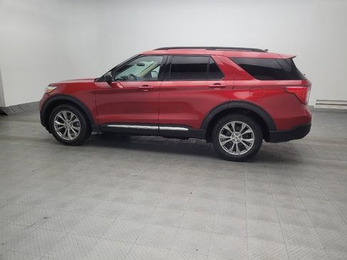 Used 2022 Ford Explorer XLT w/ Equipment Group 202A AWD/4WD image 3