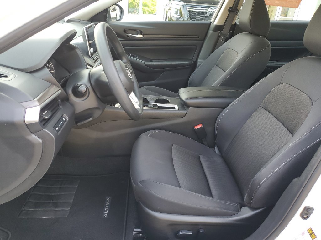 Certified 2025 Nissan Altima 2.5 SV FWD image 19