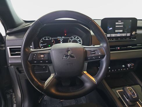 Used 2022 Mitsubishi Outlander SE AWD/4WD image 19