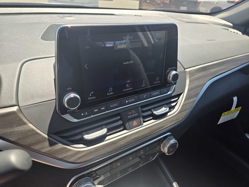 New 2026 Nissan Altima 2.5 SV FWD image 13