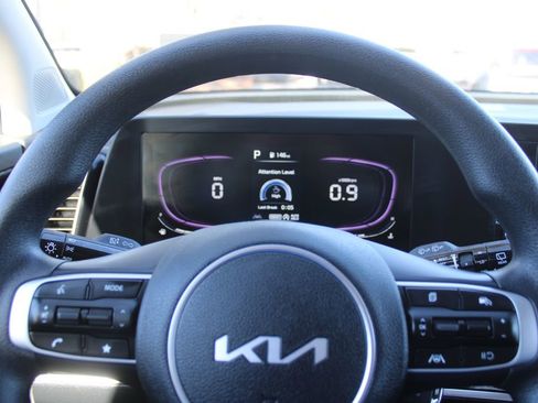 Certified 2024 Kia Sportage LX image 24