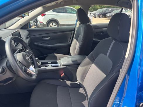 Used 2025 Nissan Sentra SV FWD image 24