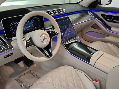Used 2022 Mercedes-Benz S 500 4MATIC image 8