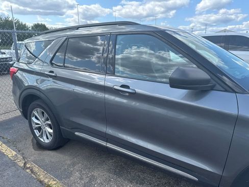 Used 2023 Ford Explorer XLT w/ Equipment Group 202A AWD/4WD image 7