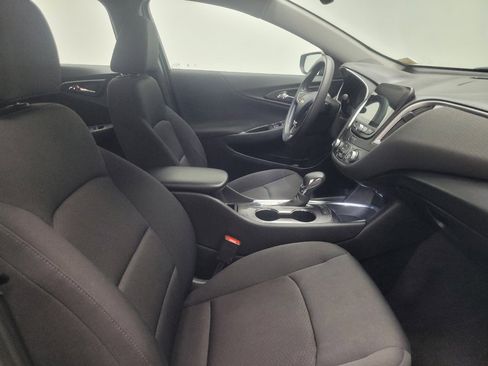 Used 2021 Chevrolet Malibu LS FWD image 21