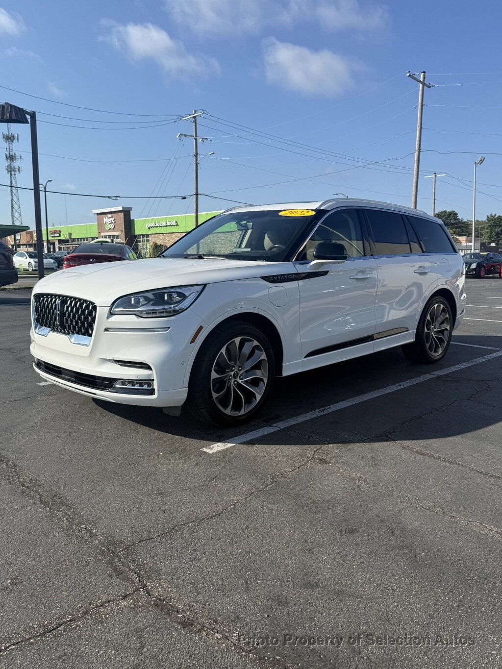 Used 2022 Lincoln Aviator Grand Touring w/ Equipment Group 301A AWD/4WD image 4