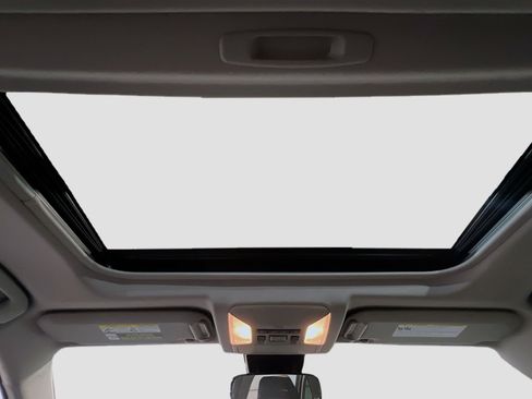 Used 2019 Toyota RAV4 XLE image 15