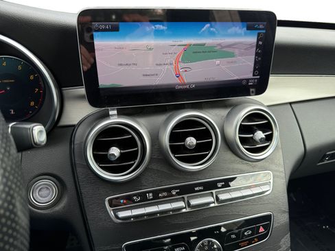 Used 2020 Mercedes-Benz C 300 Sedan image 12