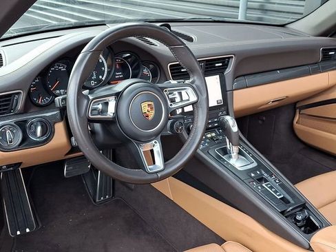 Certified 2018 Porsche 911 Turbo AWD/4WD image 4