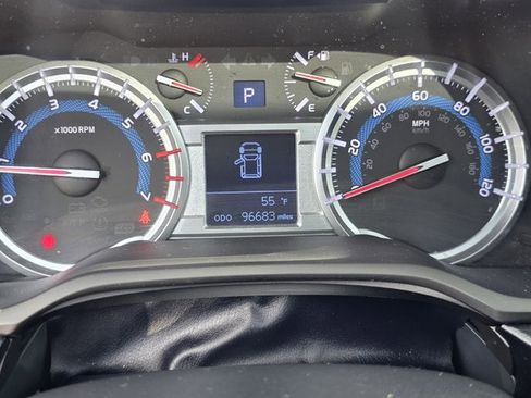 Used 2016 Toyota 4Runner SR5 Premium RWD image 18