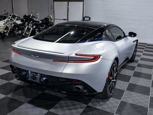 Used 2017 Aston Martin DB11 V12 image 12