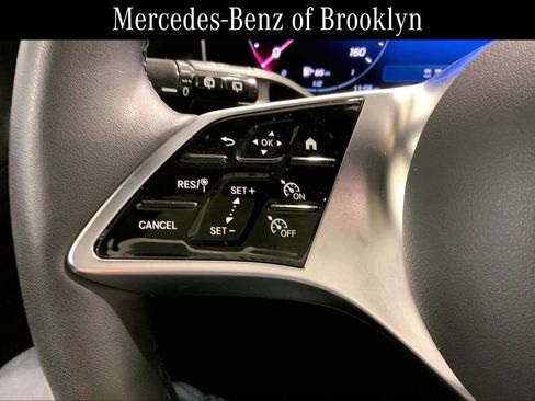 Certified 2025 Mercedes-Benz GLC 300 4MATIC image 23