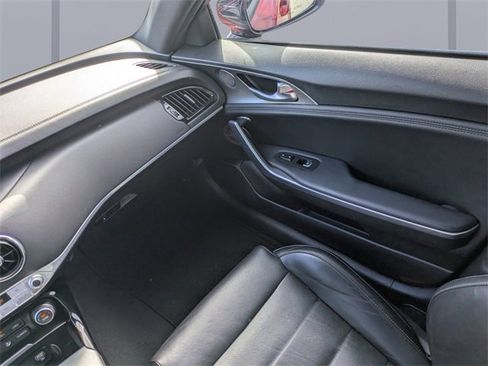 Used 2018 Kia Stinger GT2 image 16